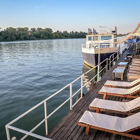 Sweet House On The River * Belgrade