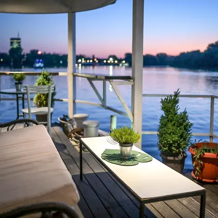 Botel Sweet House On The River