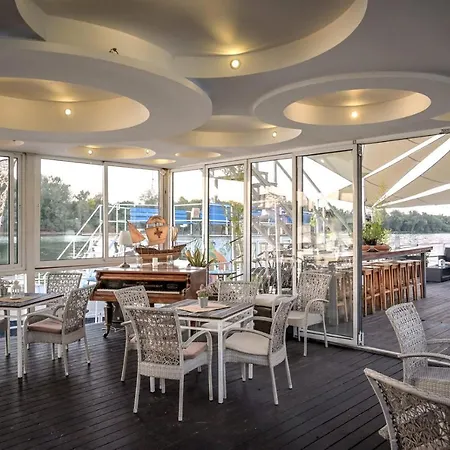 Sweet House On The River * Belgrade